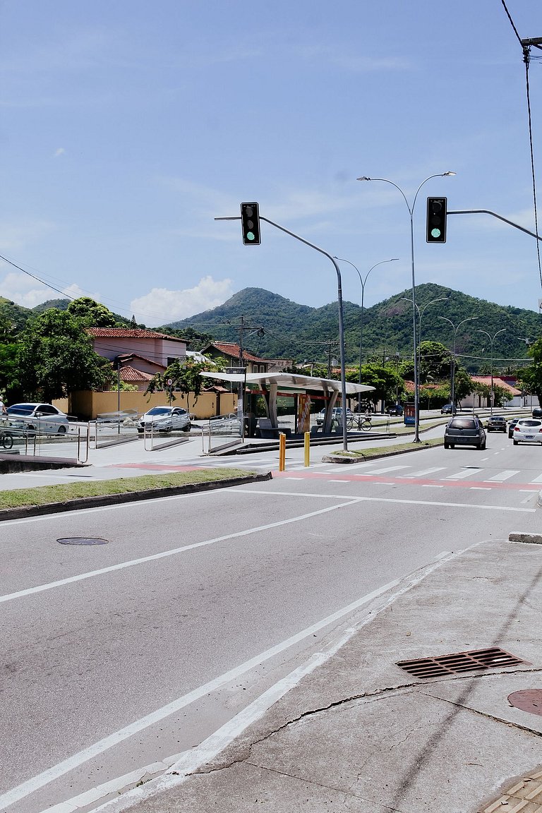 Kitnet equipada com garagem e Wi-Fi em Niterói – Piratininga