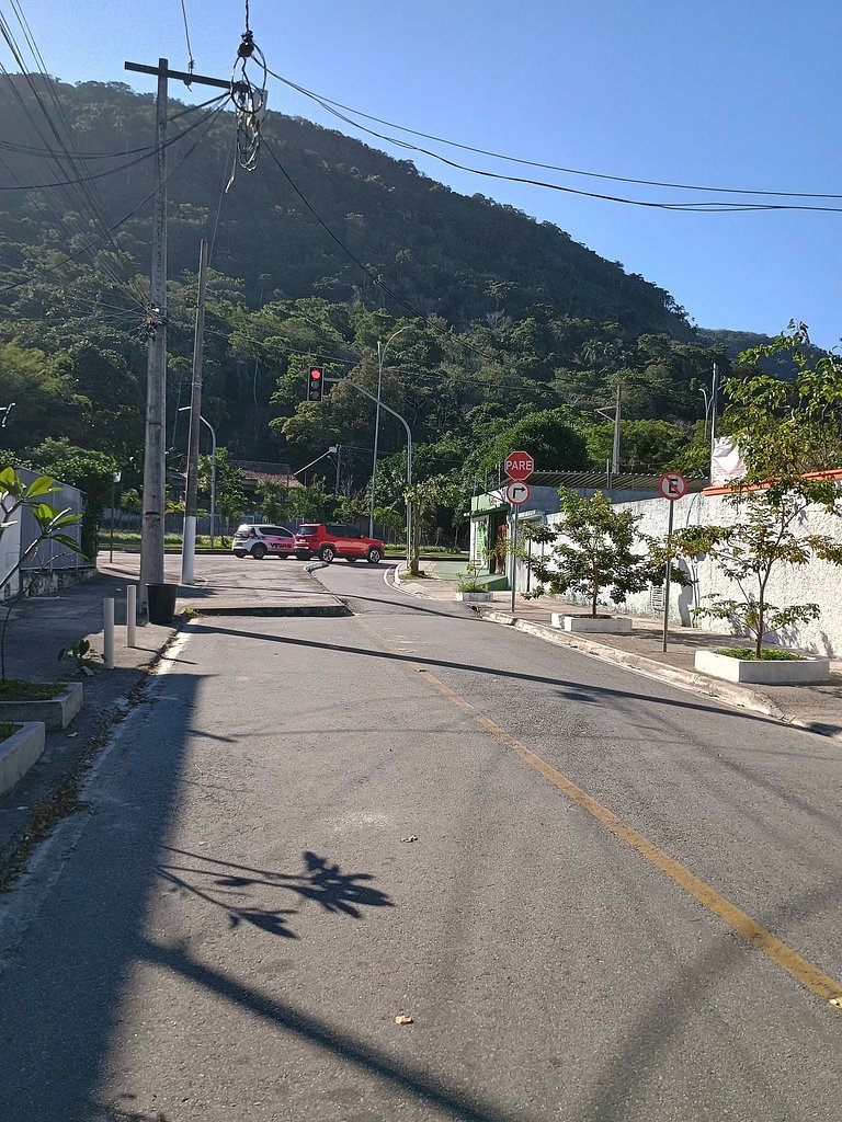 Kitnet equipada com garagem e Wi-Fi em Niterói – Piratininga